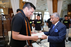 The Governor of Arunachal Pradesh Brig. (Dr.) B.D. Mishra (Retd.) with the Principal of Sainik School, Goalpara, Assam Captain Edwin Jothirajan (Indian Navy)  at Raj Bhavan, Itanagar on 18th June 2018. 